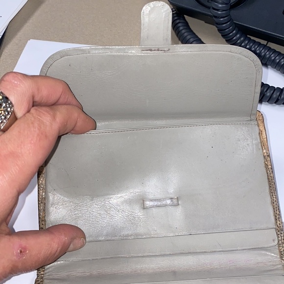 Monitor Lizard Tan Gray Leather Long Bifold Wallet - Picture 7 of 15